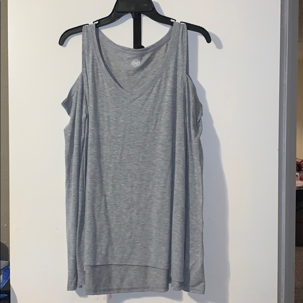 SO Cold Shoulder Top
